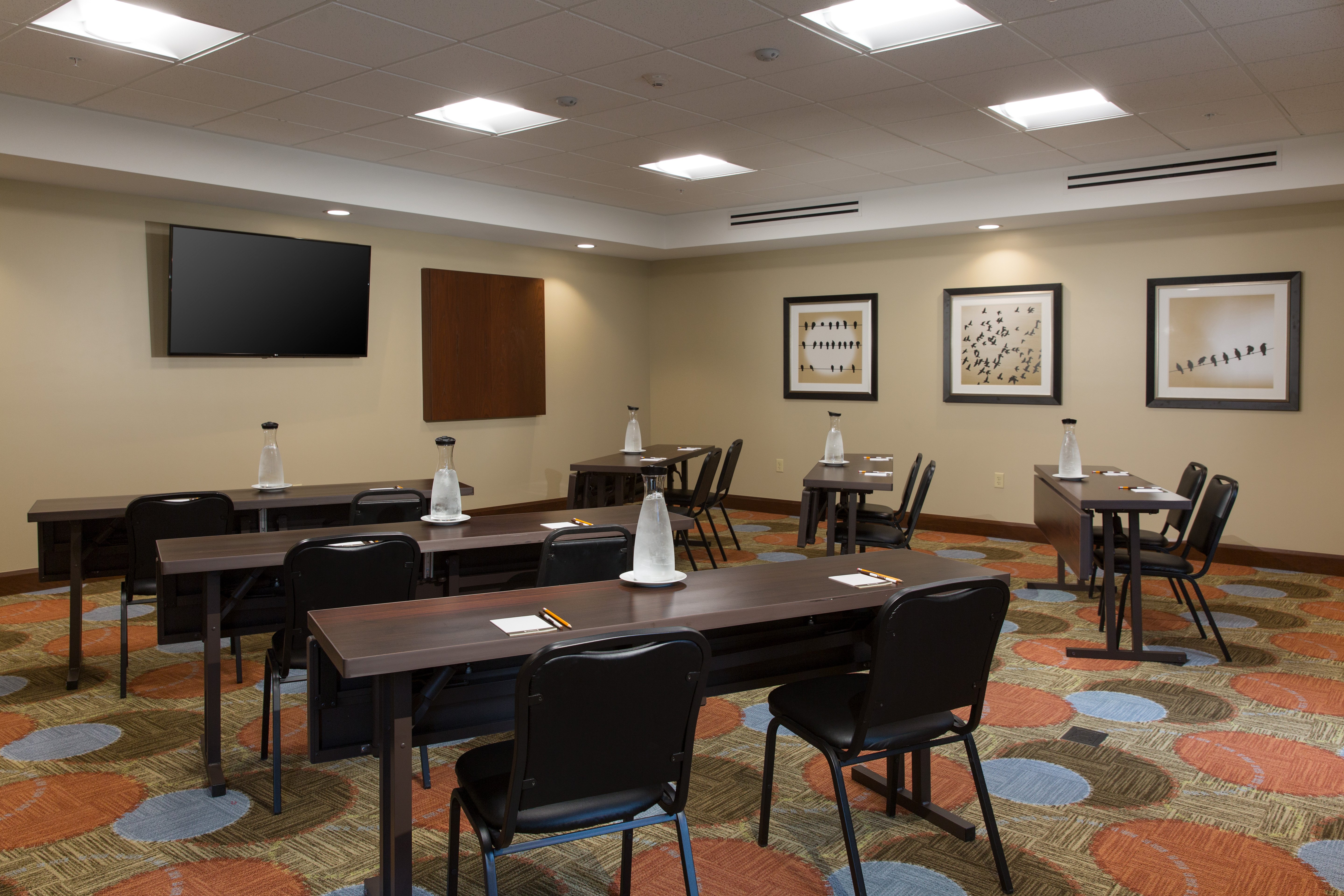 Make use of our fully equipped meeting room for your next meeting
