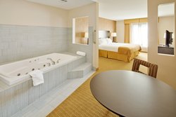  - Holiday Inn Express & Suites Lebanon