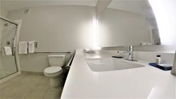  - Holiday Inn Express & Suites Hood River