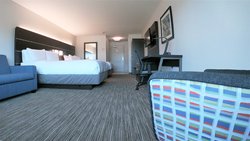  - Holiday Inn Express & Suites Hood River
