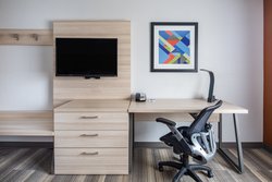  - Holiday Inn Express Airport Ontario