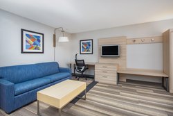  - Holiday Inn Express Airport Ontario