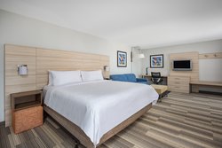  - Holiday Inn Express Airport Ontario