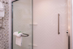  - Holiday Inn Livonia - I-96, Exit 170