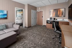  - Courtyard by Marriott Hotel Downtown Edmonton