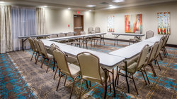  - Holiday Inn Express South Wichita - I-135, Exit 1A