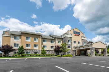 Fairfield Inn & Suites by Marriott Slippery Rock