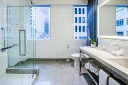  - Renaissance Hotel Downtown Montreal