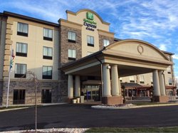  - Holiday Inn Express & Suites Butler