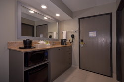  - Holiday Inn Express Fayetteville - I-49, Exit 65