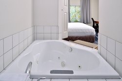  - Fairfield Inn & Suites by Marriott Beloit - I-39 & I-90, Exit 185