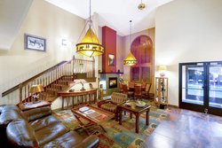  - Holiday Inn Express & Suites Raton - I-25, Exit 450