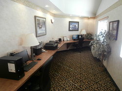  - Holiday Inn Express & Suites Raton - I-25, Exit 450