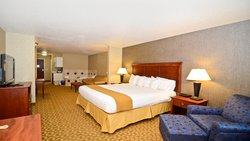  - Holiday Inn Express & Suites Fort Atkinson