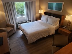  - Holiday Inn Express Harmarville - I-76, Exit 48