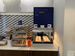  - Holiday Inn Express & Suites Moore - I-35, Exit 118