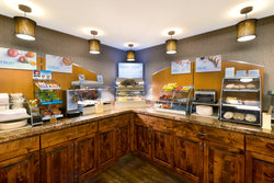  - Holiday Inn Express Show Low