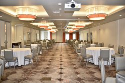  - Holiday Inn Wine Country Windsor