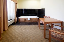  - Holiday Inn Express & Suites Zapata
