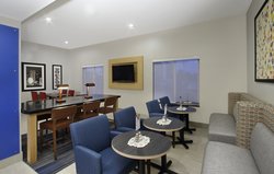  - Holiday Inn Express Boonville