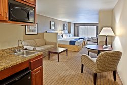  - Holiday Inn Express & Suites Vancouver