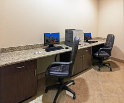  - Holiday Inn Express & Suites Brady