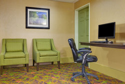  - Holiday Inn Express Oakdale