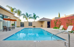  - Holiday Inn Express Oakdale