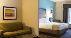  - Holiday Inn Express Northwest Cleveland - I-75, Exit 27