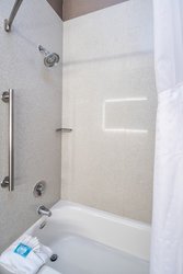  - Holiday Inn Express & Suites Santa Clara