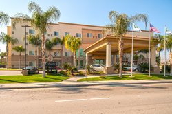  - Holiday Inn Express Central Bakersfield