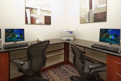  - Holiday Inn Express Central Bakersfield