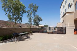  - Holiday Inn Express Central Bakersfield