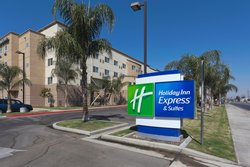  - Holiday Inn Express Central Bakersfield