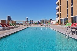  - Crowne Plaza Hotel Downtown Dallas - I-35, Exit 428C
