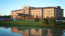  - Holiday Inn Express & Suites Northeast Wichita