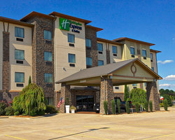  - Holiday Inn Express & Suites Heber Springs