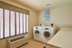  - Holiday Inn Express & Suites Airport El Paso - I-10, Exit 25