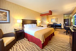  - Holiday Inn Express & Suites Cotulla