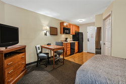  - Candlewood Suites Galveston - I-45, Exit 1