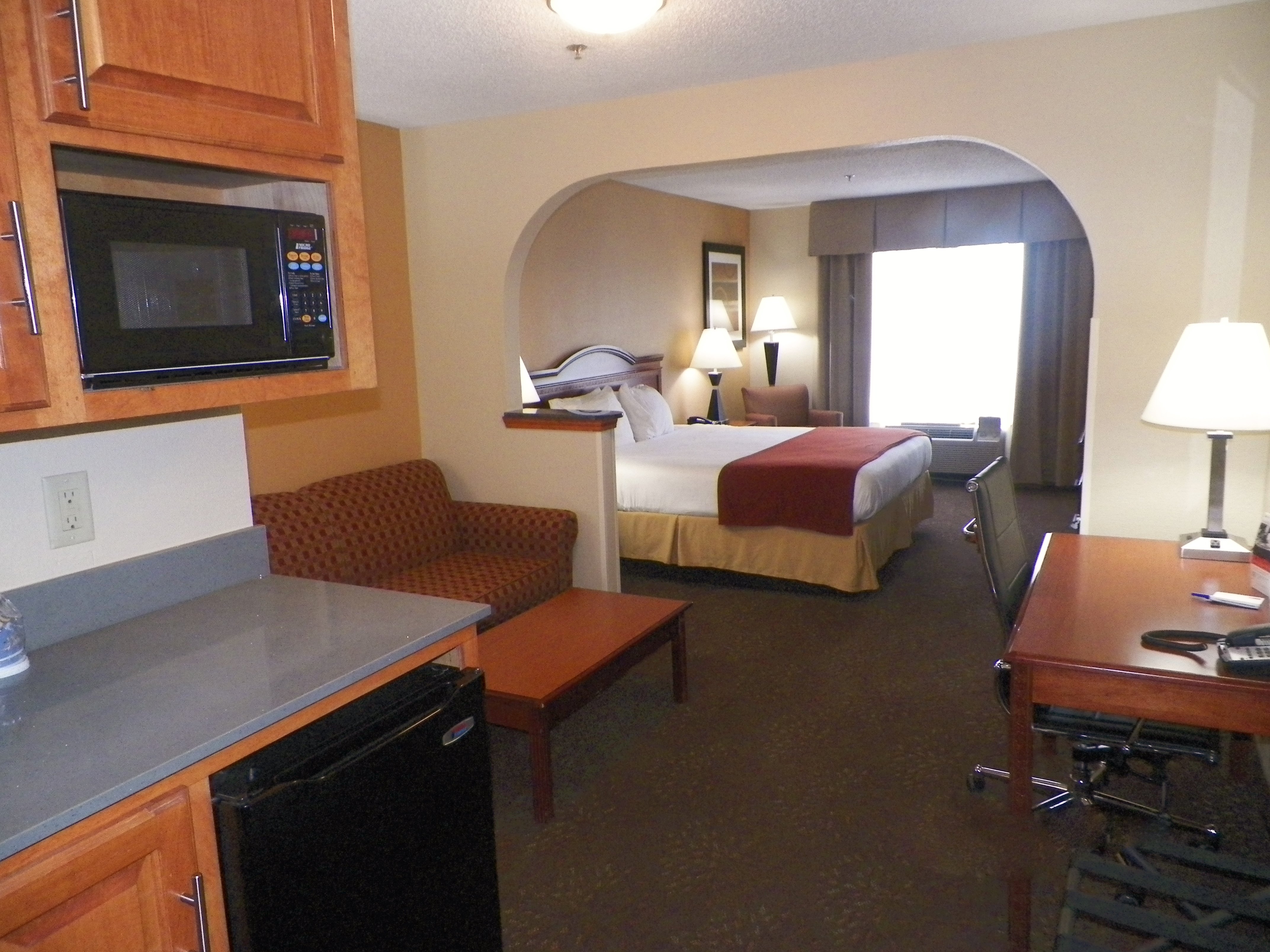 HOLIDAY INN EXPRESS STE FOREST BY I-guestroom-Suite.jpg