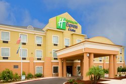  - Holiday Inn Express & Suites Jourdanton
