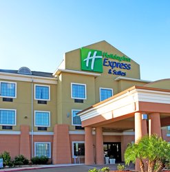  - Holiday Inn Express & Suites Jourdanton