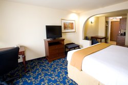  - Holiday Inn Express & Suites Jourdanton