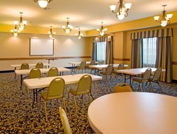  - Holiday Inn Express & Suites Jourdanton