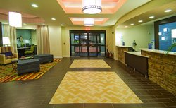  - Holiday Inn Express & Suites Fulton - I-22, Exit 104