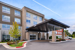  - Holiday Inn Express & Suites Siloam Springs