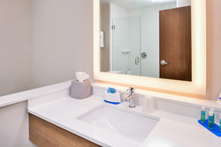  - Holiday Inn Express & Suites Siloam Springs