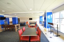  - Holiday Inn Express Oregon - I-280, Exit 7