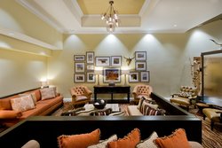  - Crowne Plaza Hotel Albuquerque - I-40, Exit 159A & 159D